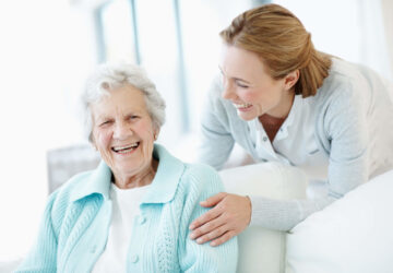 pedikyur-na-domu-dlya-pozhilyh-spb