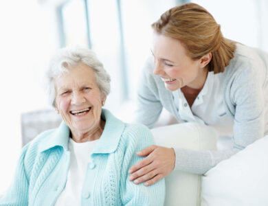 pedikyur-na-domu-dlya-pozhilyh-spb